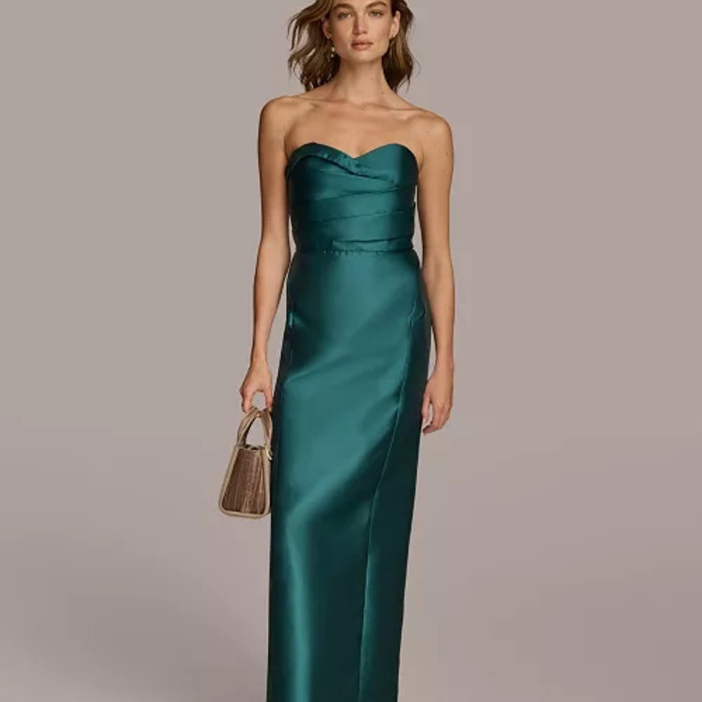 Elegant Strapless Satin Gown